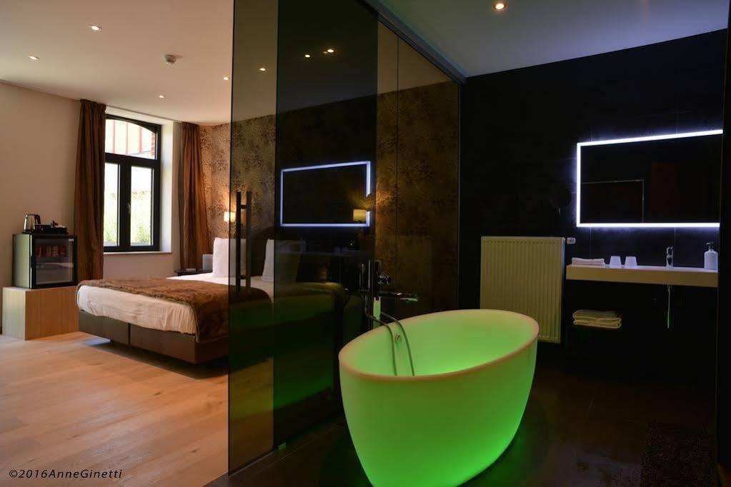 Hotel Le Manoir Marche-en-Famenne Bagian luar foto