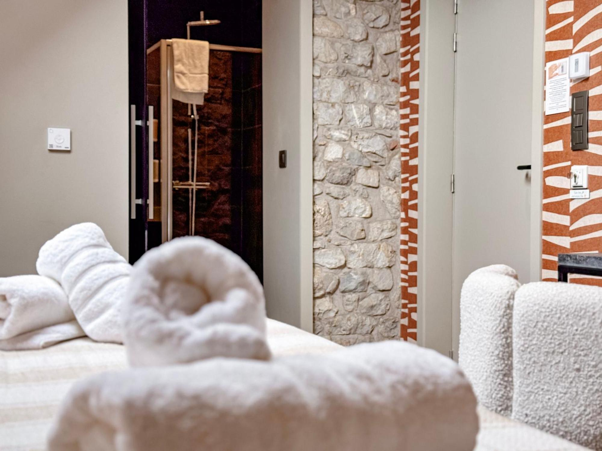 Hotel Le Manoir Marche-en-Famenne Bagian luar foto